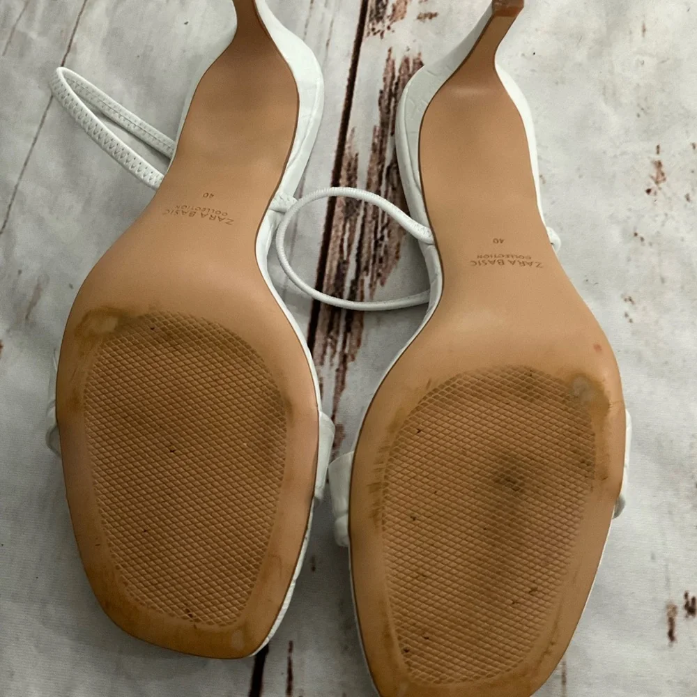 ZARA ALLIGATOR‎ EMBOSSED WHITE STRAPPY HEELED SANDALS - Picture 6 of 9